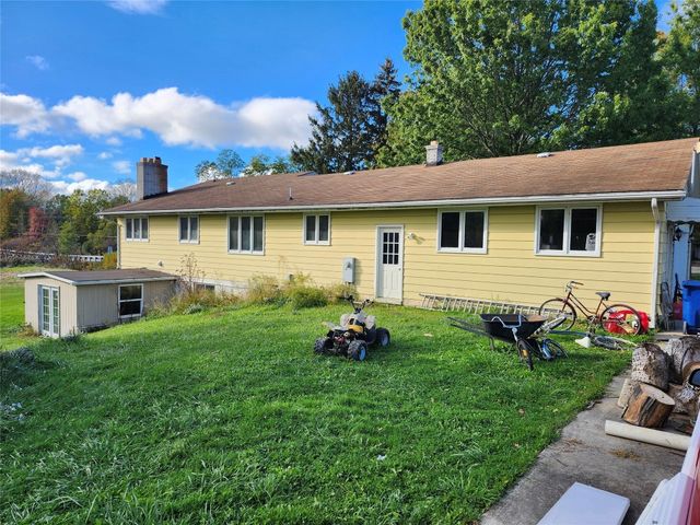 7595 STERRETTANIA Road, Fairview, PA 16415