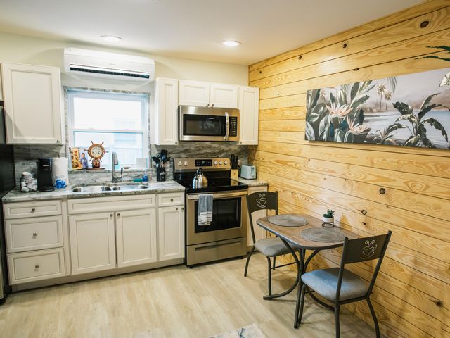 1221 Sumner Avenue A,B,C,D,E, Annette 1 & 2, North Charleston, SC 29406