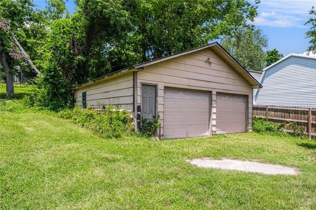 16642 Cypress Lane, Rogers, AR 72756