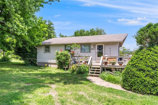 16642 Cypress Lane, Rogers, AR 72756