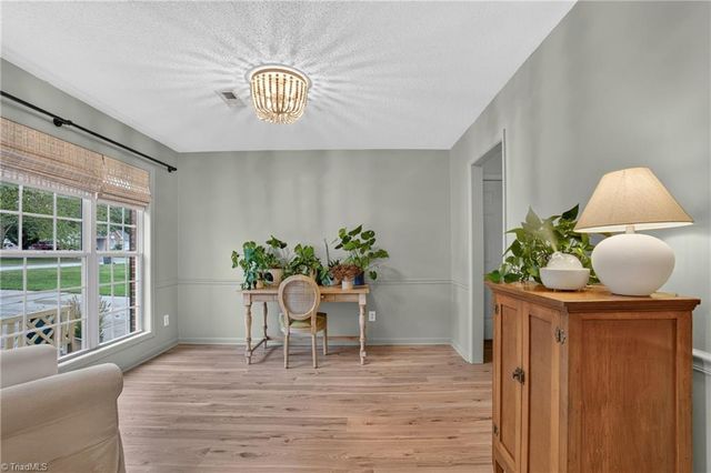 1155 Somerset Crossing Lane, Kernersville, NC 27284