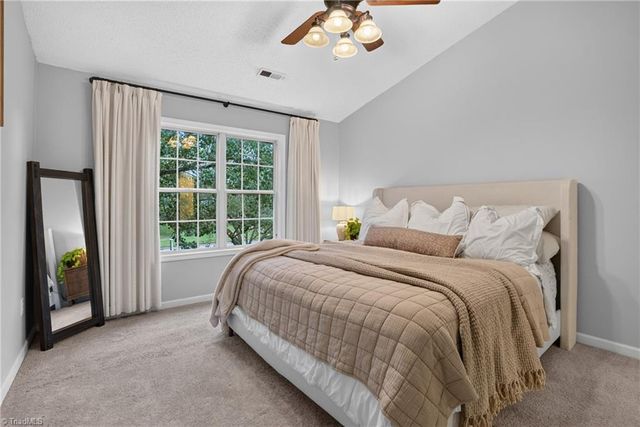1155 Somerset Crossing Lane, Kernersville, NC 27284