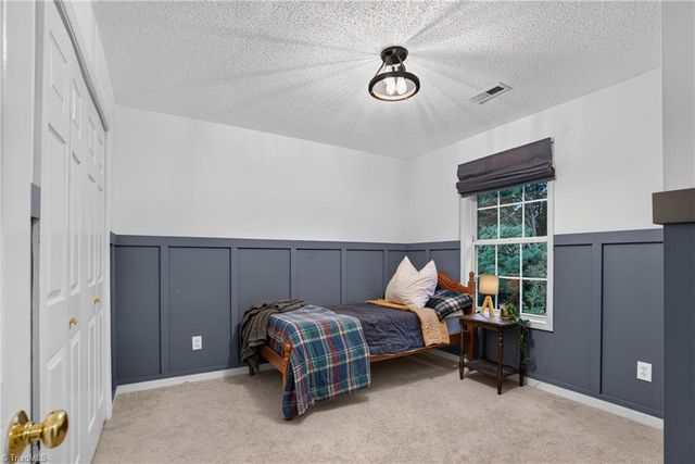 1155 Somerset Crossing Lane, Kernersville, NC 27284