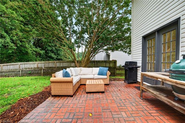 1155 Somerset Crossing Lane, Kernersville, NC 27284