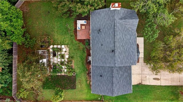1155 Somerset Crossing Lane, Kernersville, NC 27284
