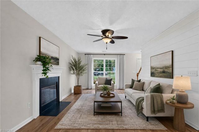 1155 Somerset Crossing Lane, Kernersville, NC 27284