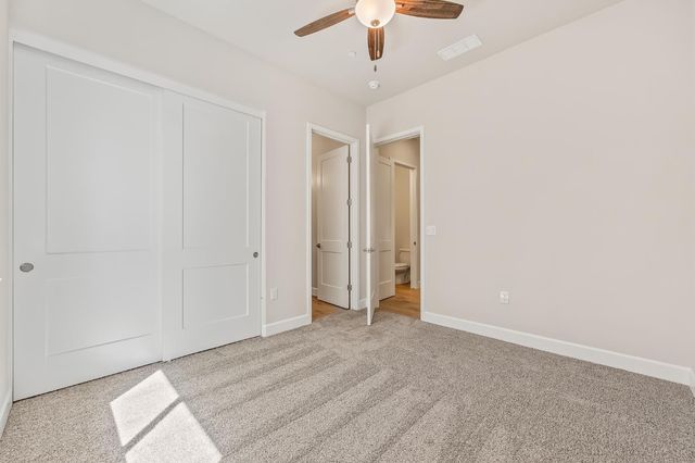 7210 W Ashcroft Avenue, Fresno, CA 93723