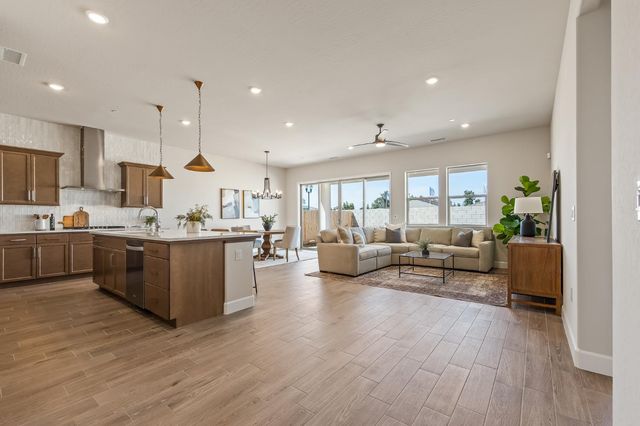 7210 W Ashcroft Avenue, Fresno, CA 93723