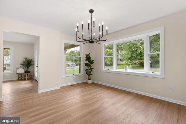 14 HIDDEN VALLEY DR, Newark, DE 19711