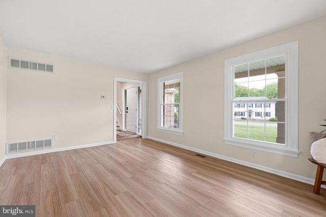14 HIDDEN VALLEY DR, Newark, DE 19711