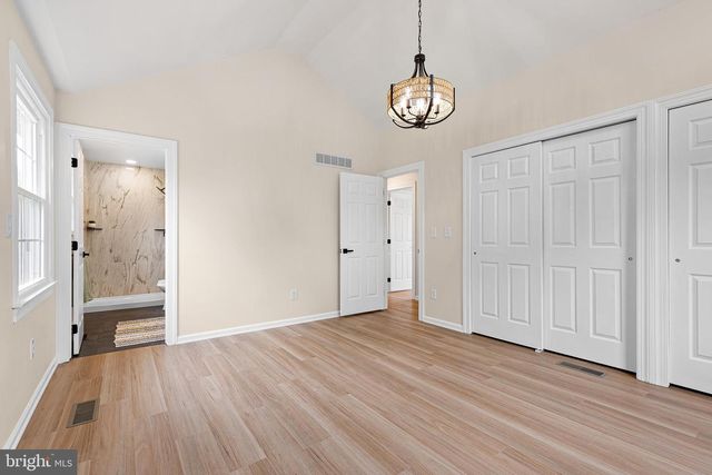 14 HIDDEN VALLEY DR, Newark, DE 19711