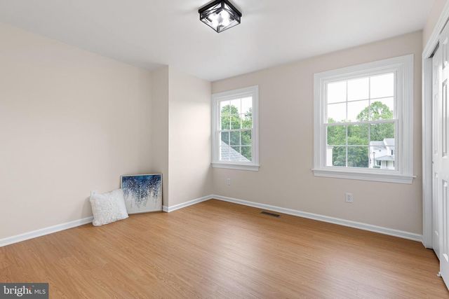 14 HIDDEN VALLEY DR, Newark, DE 19711