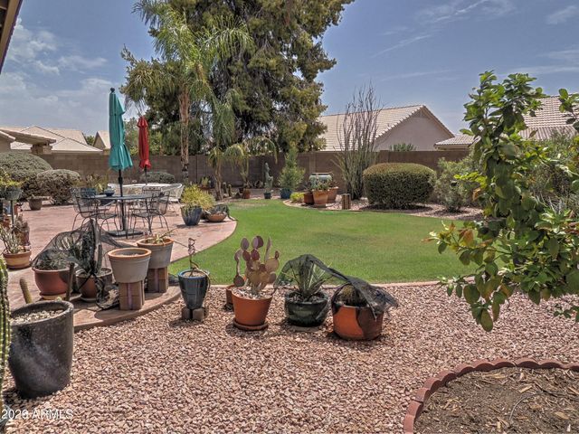 4309 E ROCKLEDGE Road, Phoenix, AZ 85044