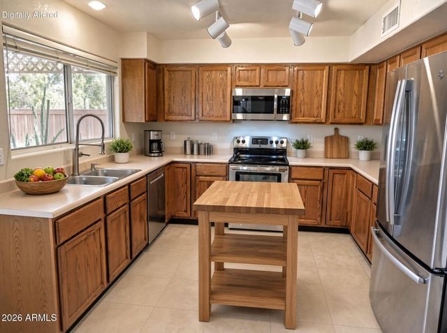 4309 E ROCKLEDGE Road, Phoenix, AZ 85044