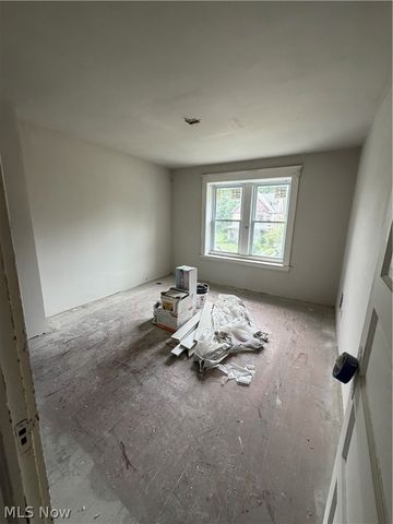 10708 Grantwood Avenue, Cleveland, OH 44108