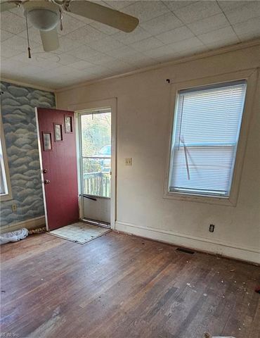 2 Boeing AVE, Hampton, VA 23669