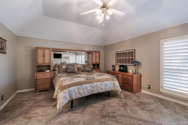 9115 Dapple Gray Ct, San Antonio, TX 78251