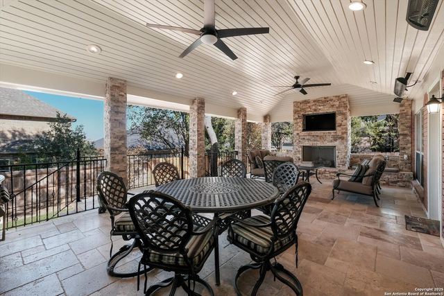 9115 Dapple Gray Ct, San Antonio, TX 78251