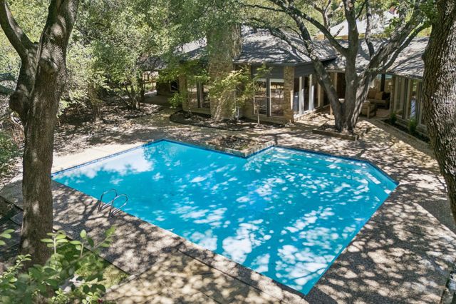 6542 Clearhaven Circle, Dallas, TX 75248