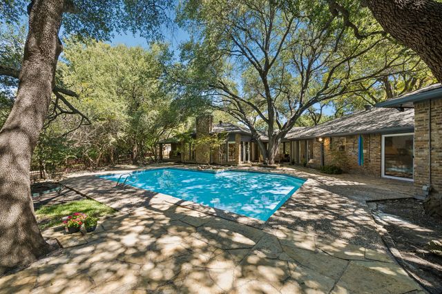 6542 Clearhaven Circle, Dallas, TX 75248