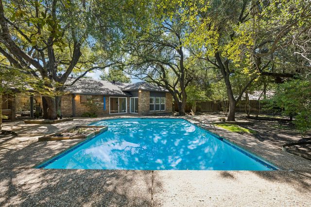 6542 Clearhaven Circle, Dallas, TX 75248