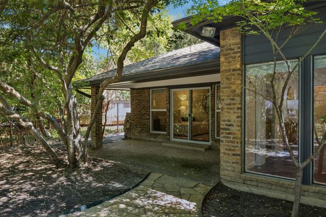 6542 Clearhaven Circle, Dallas, TX 75248