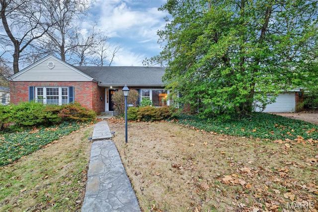 1505 Andrew Drive, St Louis, MO 63122