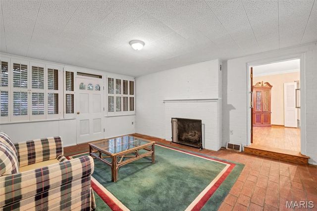 1505 Andrew Drive, St Louis, MO 63122