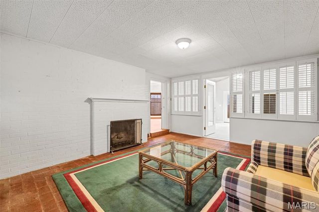 1505 Andrew Drive, St Louis, MO 63122