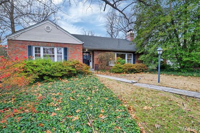 1505 Andrew Drive, St Louis, MO 63122