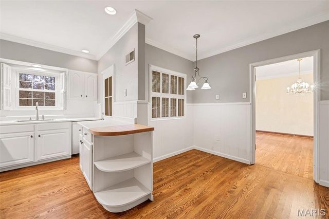 1505 Andrew Drive, St Louis, MO 63122