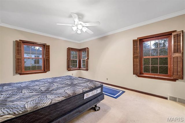 1505 Andrew Drive, St Louis, MO 63122