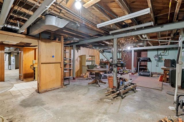 1505 Andrew Drive, St Louis, MO 63122