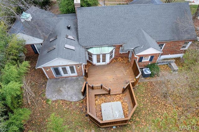 1505 Andrew Drive, St Louis, MO 63122