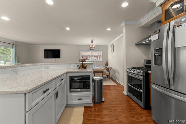 2640 Byrd Street, Dearborn, MI 48124