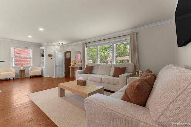 2640 Byrd Street, Dearborn, MI 48124