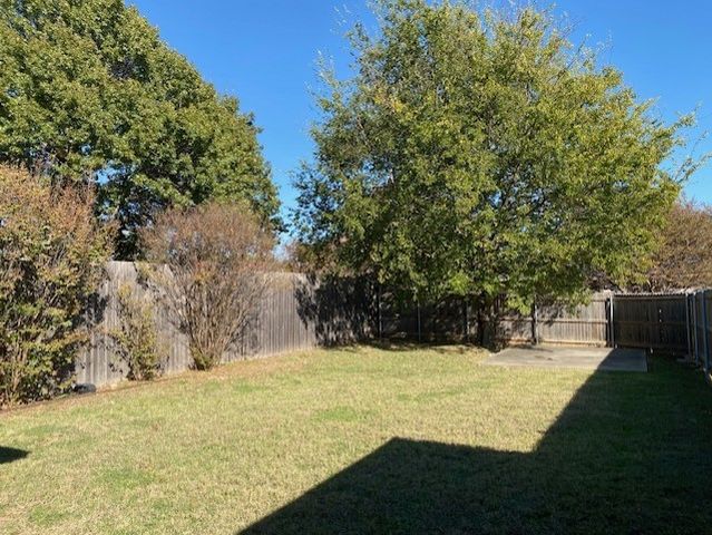 1512 Straus Road, Cedar Hill, TX 75104