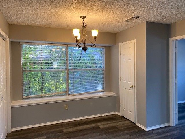 1512 Straus Road, Cedar Hill, TX 75104