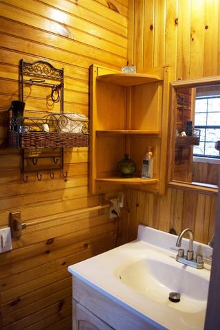 87 Maple Wood Lane, Cleveland, GA 30528