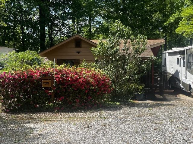 87 Maple Wood Lane, Cleveland, GA 30528