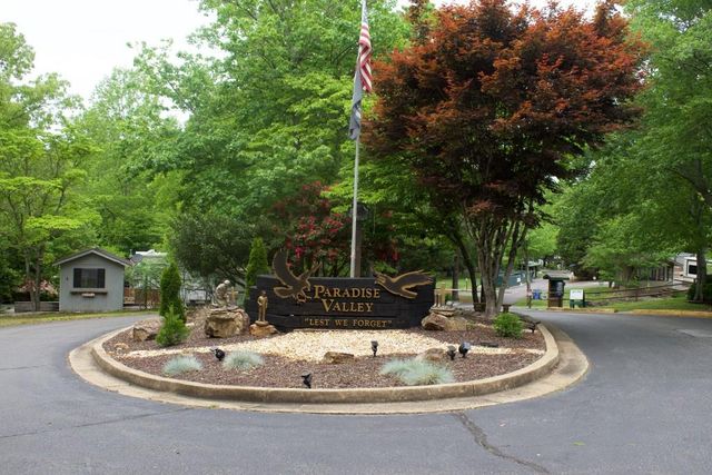 87 Maple Wood Lane, Cleveland, GA 30528
