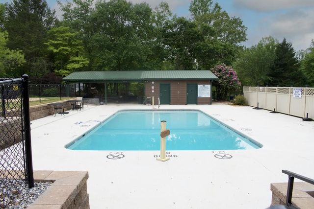 87 Maple Wood Lane, Cleveland, GA 30528