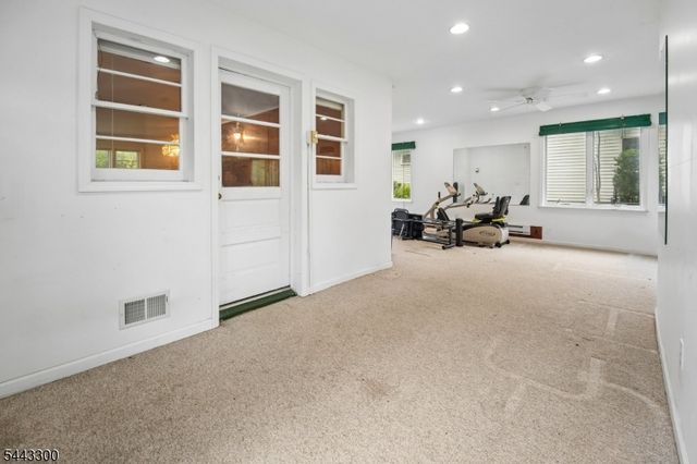 46 Lidgerwood Pkwy, Morristown Town, NJ 07960