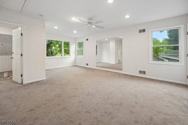 46 Lidgerwood Pkwy, Morristown Town, NJ 07960