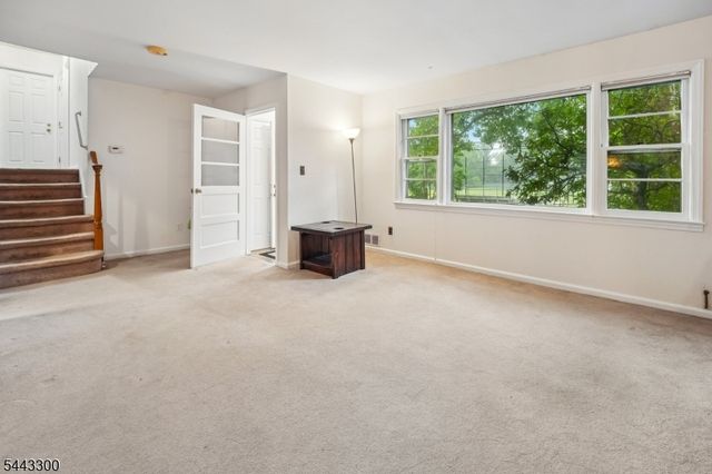 46 Lidgerwood Pkwy, Morristown Town, NJ 07960