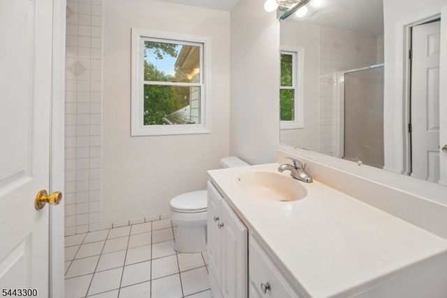 46 Lidgerwood Pkwy, Morristown Town, NJ 07960