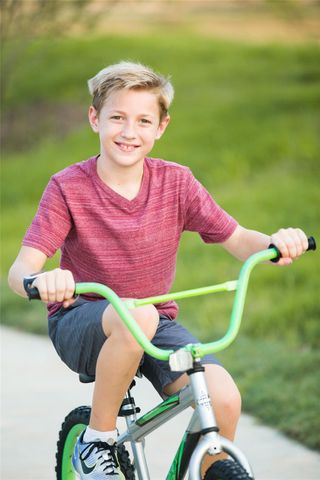 2922 Peach Valley Rd, Fulshear, TX 77423