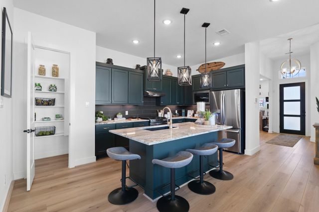 2922 Peach Valley Rd, Fulshear, TX 77423