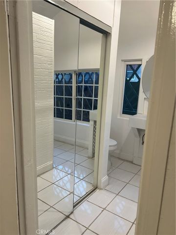 9912 La Tuna Canyon, Sun Valley, CA 91352