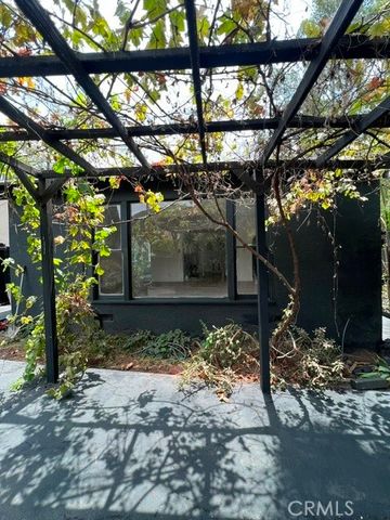 9912 La Tuna Canyon, Sun Valley, CA 91352